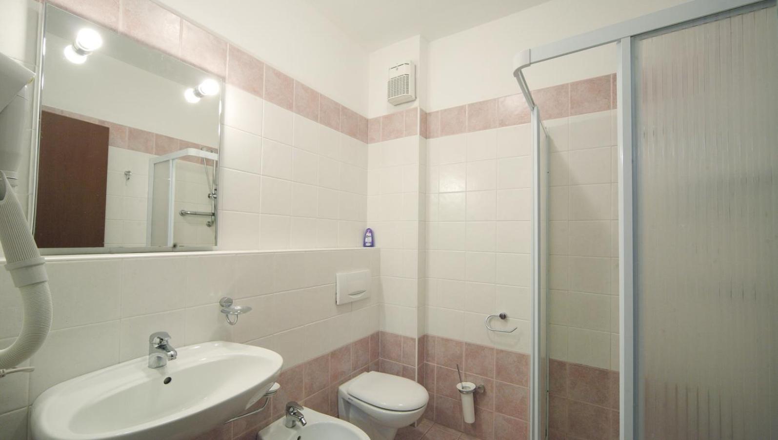 Residence Isolino แวร์บาเนีย ภายนอก รูปภาพ